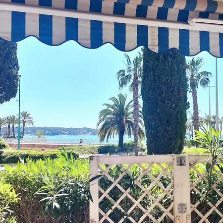 Apartment 3 Minutes Walk From The Bandol